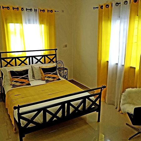 Appartement Makepe Bm 2 Дуала Екстер'єр фото