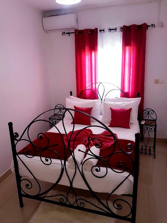 Appartement Makepe Bm 2 Дуала Екстер'єр фото